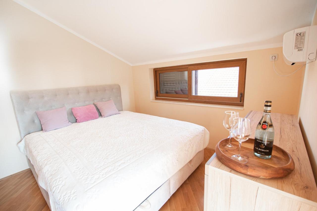 Boka Apartment Baošići Eksteriør bilde